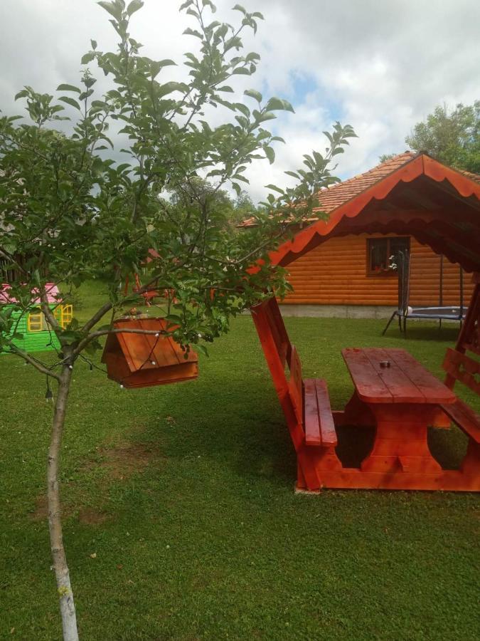 Котедж Затишний відпочинок Гукливий Екстер'єр фото